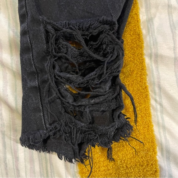 GUC Lot of 2 cute jeans PRETTY LITTLE THING/SHEIN - Picture 6 of 8